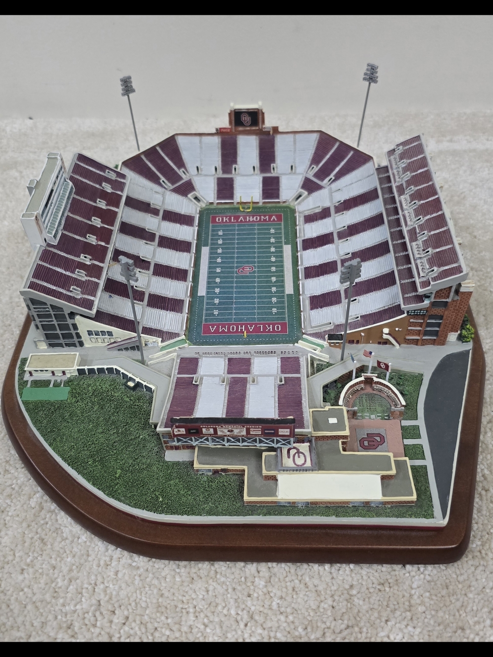 Oklahoma Sooners Memorial Stadium 3D Replica - Maroon and Green